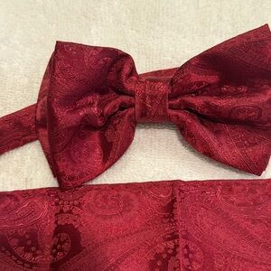 NY Collection Red Paisley Bow Tie and Cummerbund Set
